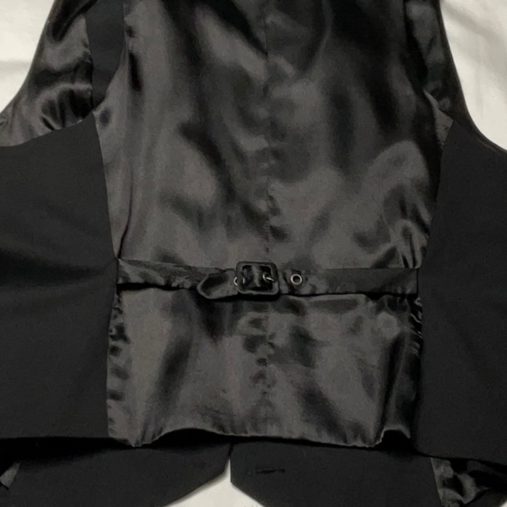 Tuxedo vest women’s black and satin collar, see pictures for measurements - Picture 4 of 4